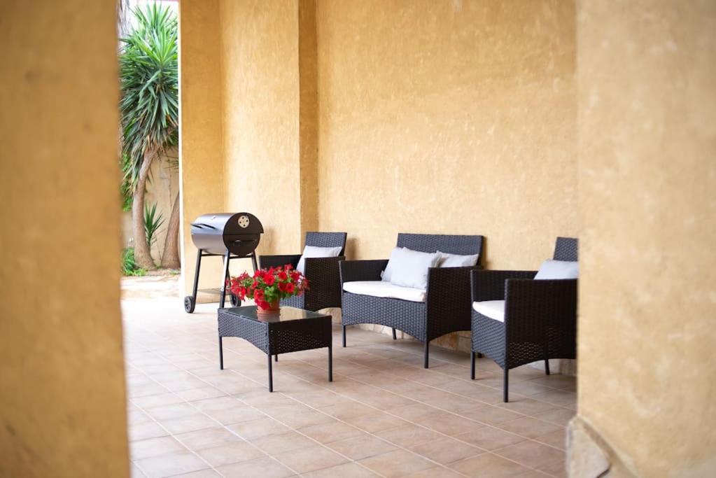 Casa Di Betty Villa Cabras Exterior photo